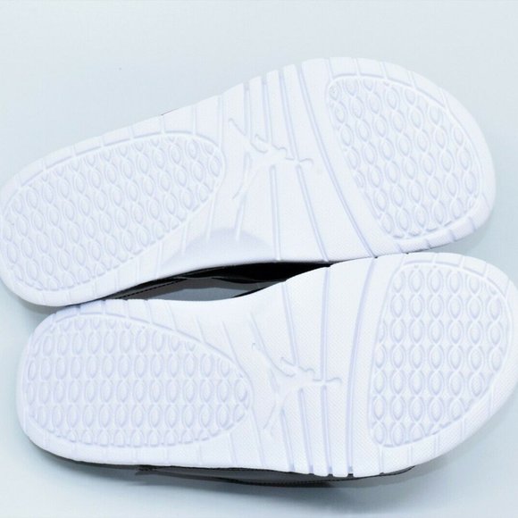 Nike Air Jordan Hydro XI Retro Bred Black Red Slide Sandal Men AA1336 006 - Picture 4 of 4